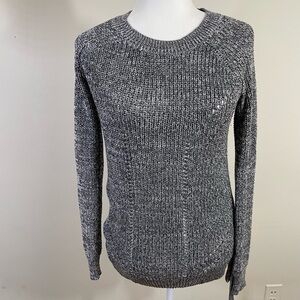 So sz med sweater crew neck in a heather knit blk/off white